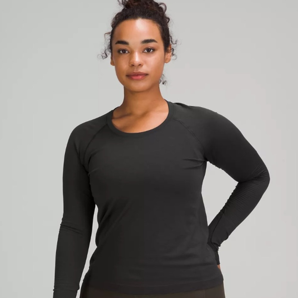 Lululemon swiftly black top